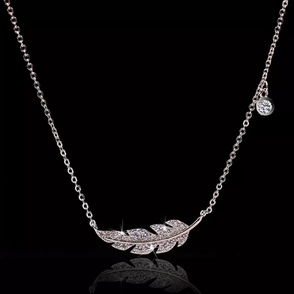 Simple Silver Leaf Dazzle Diamond Necklace